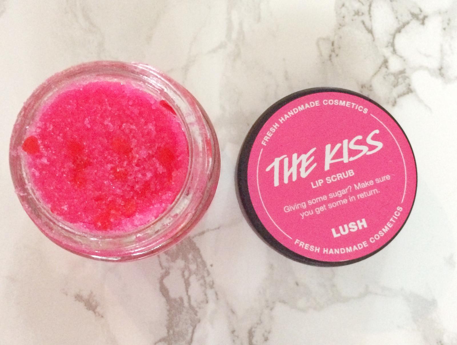 lush the kiss lip scrub