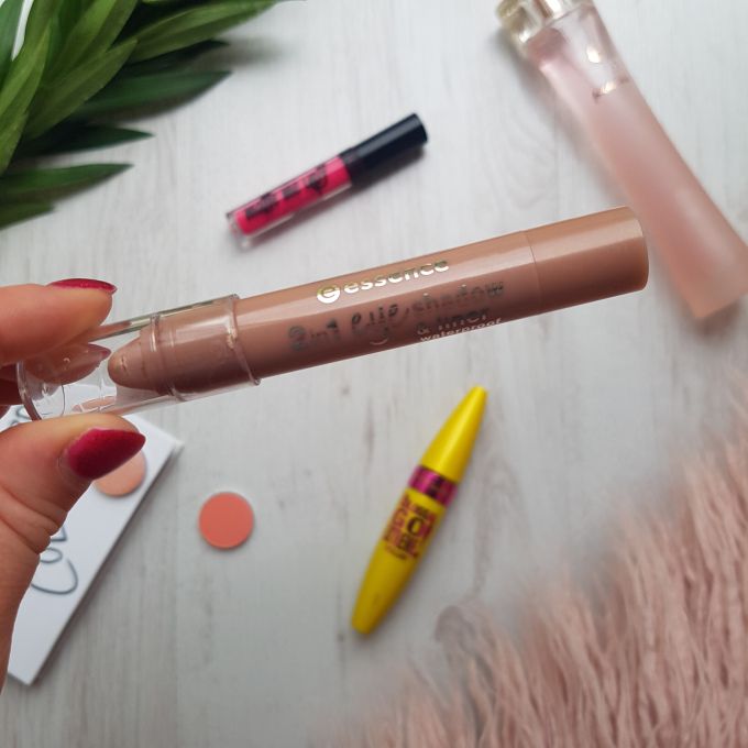 Essence 2 in 1 Eye Shadow and Liner