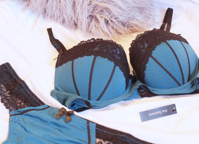 Ann Summers Brioni Underwear Set