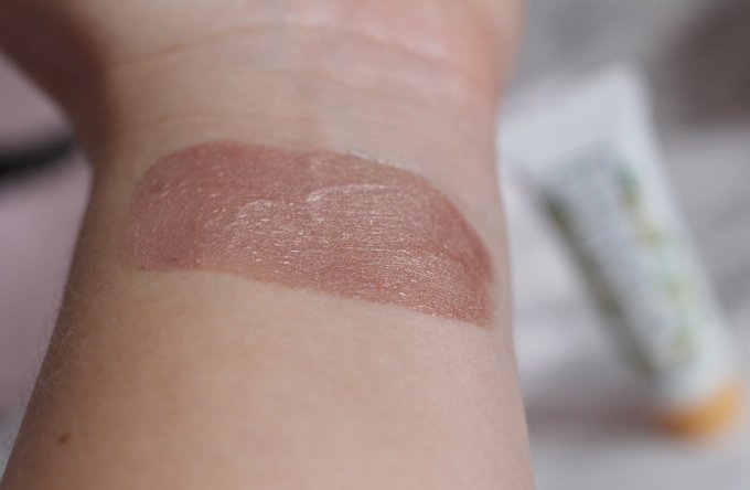 Beauty Crop Lightning Crop Highligther Swatch.jpeg