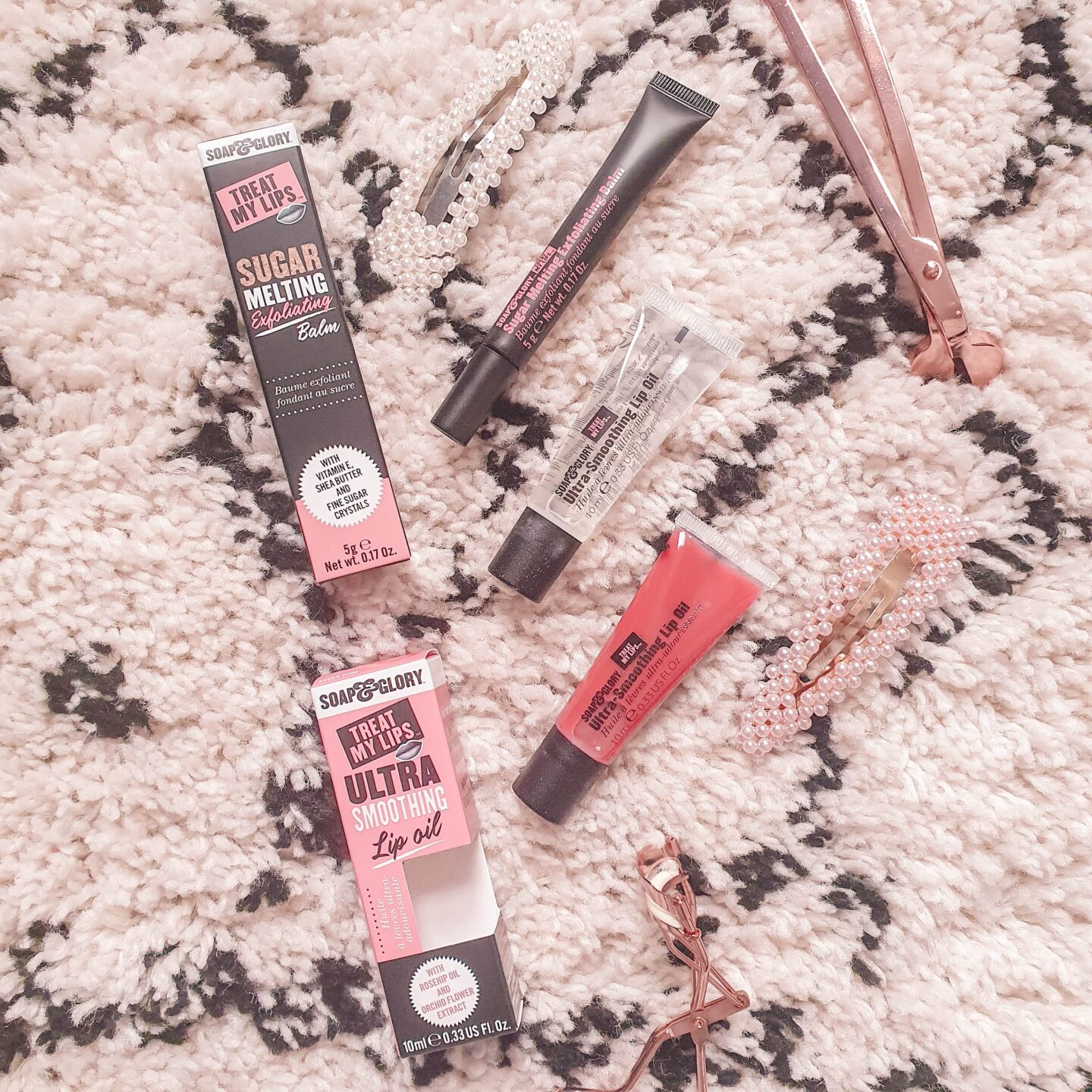 Soap and Glory Lip Oils and Lip Scrub Review